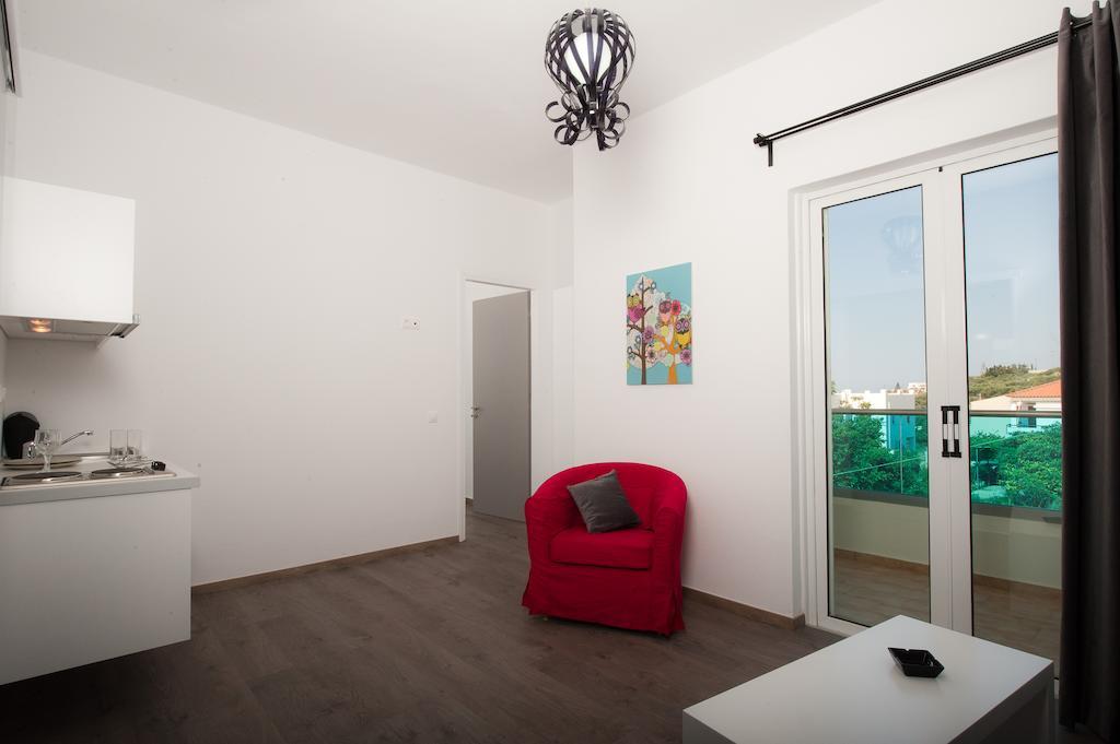 Aestas Apartments Agia Marina Chambre photo