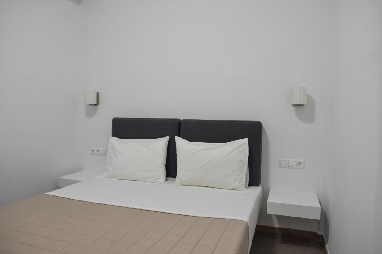 Aestas Apartments Agia Marina Extérieur photo