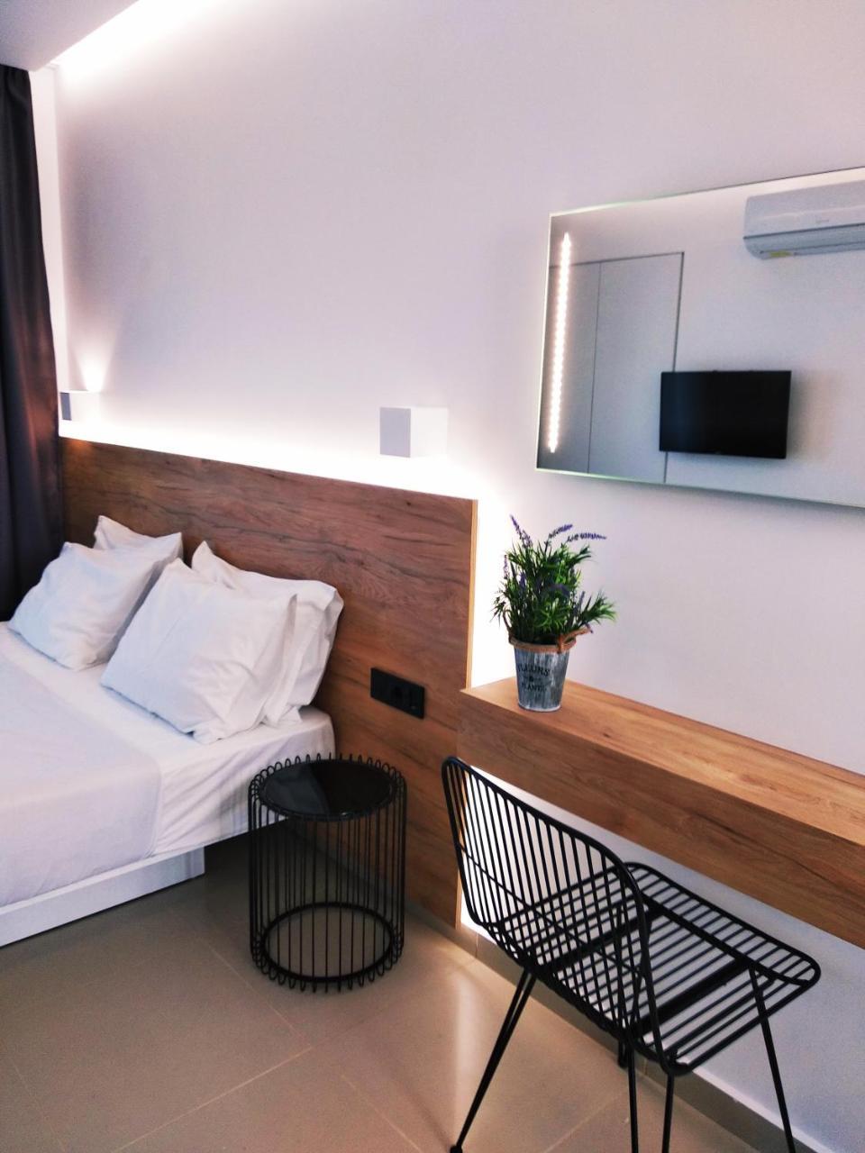 Aestas Apartments Agia Marina Extérieur photo